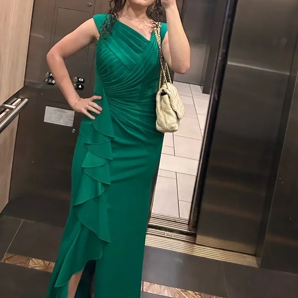 Tadashi Shoji Green evening dress - Picture 6 of 15